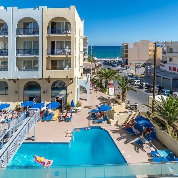 Lefkoniko Beach - Icarus Suites