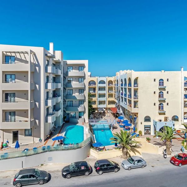 Lefkoniko Beach - Icarus Suites