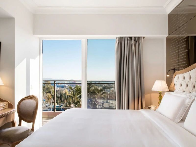 Legacy Gastro Suites