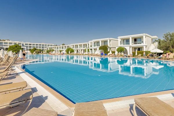 Levante Beach Resort By Playitas