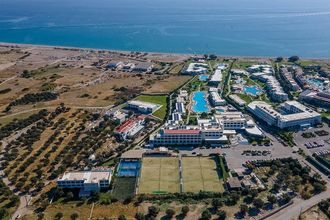 Levante Beach Resort By Playitas