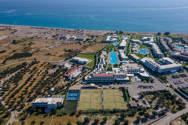 Levante Beach Resort By Playitas