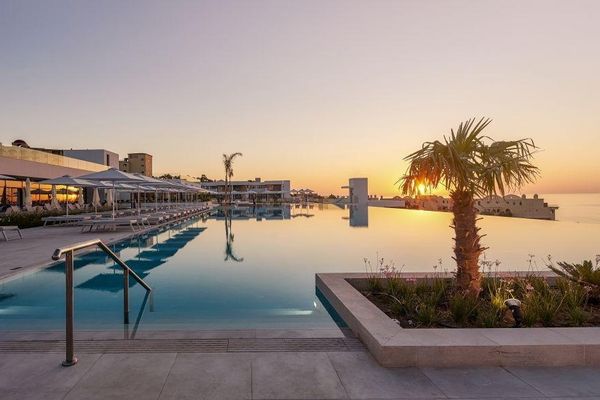 Lindos Grand Resort Spa
