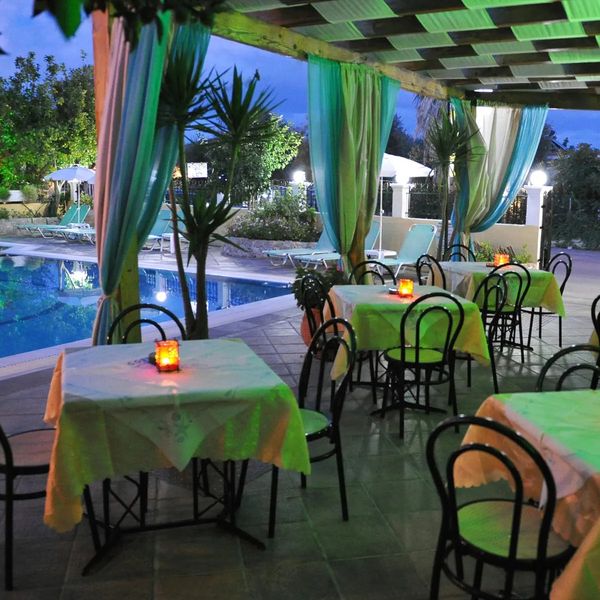 Makis Louvlis Apartments