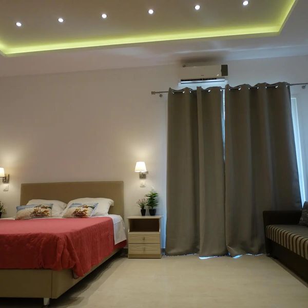 Makis Louvlis Apartments