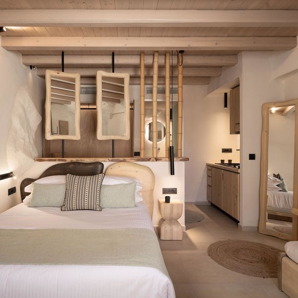 Manili Boutique Suites & Villas