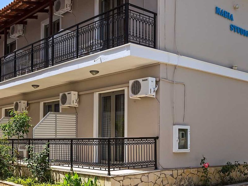 Maria Studios 3.5*