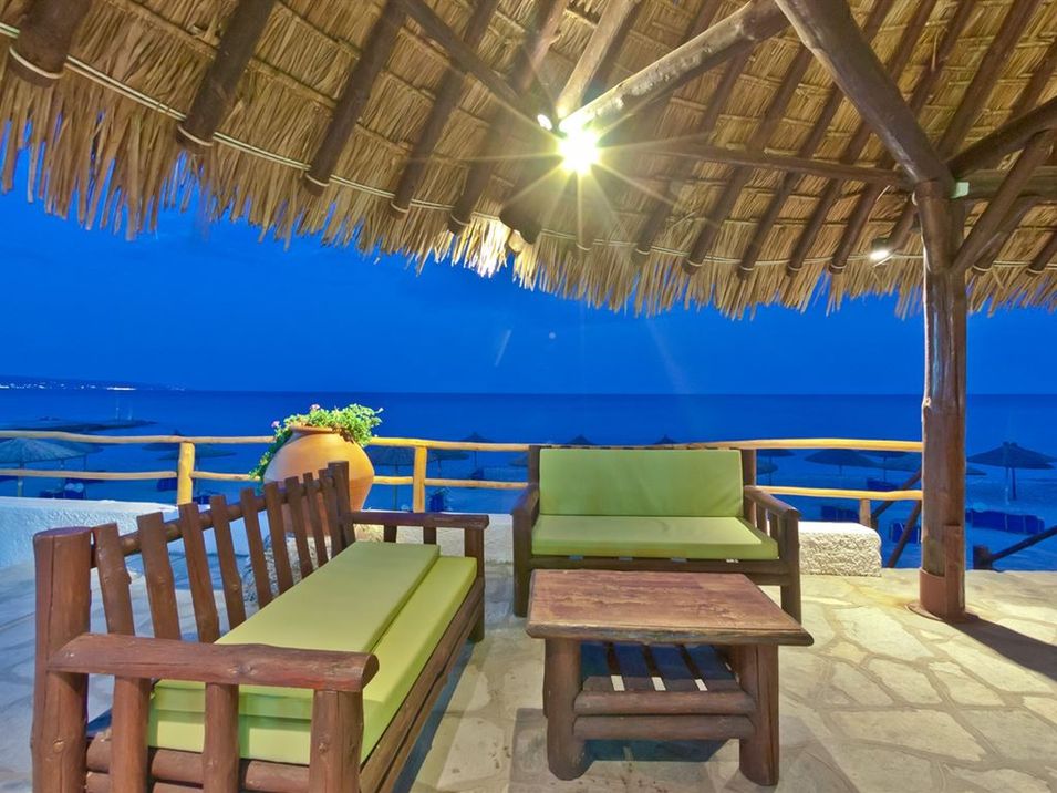 beach bar