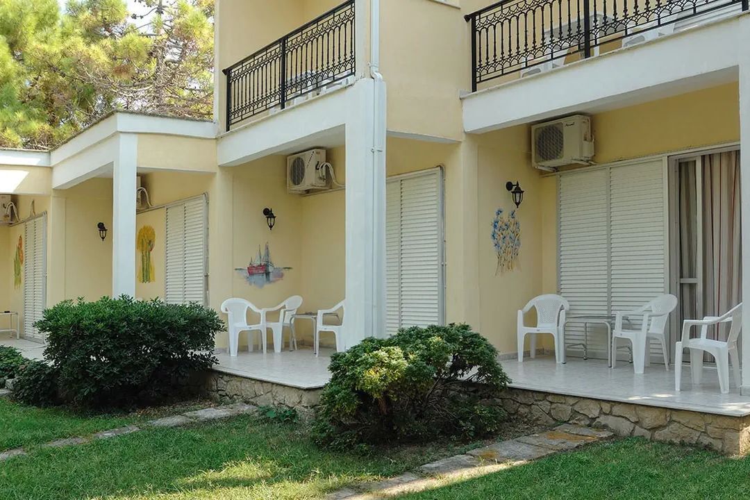 Mimoza Beach - teren hotelu