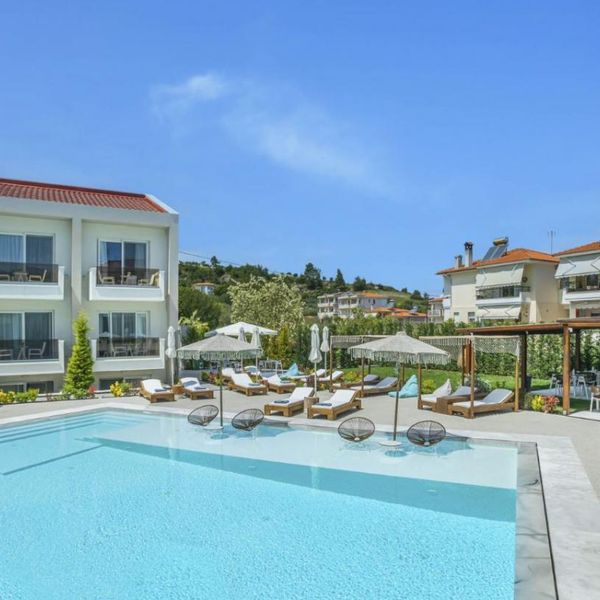 Mirablue Deluxe Residences