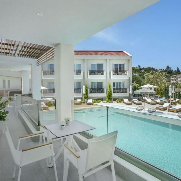 Mirablue Deluxe Residences