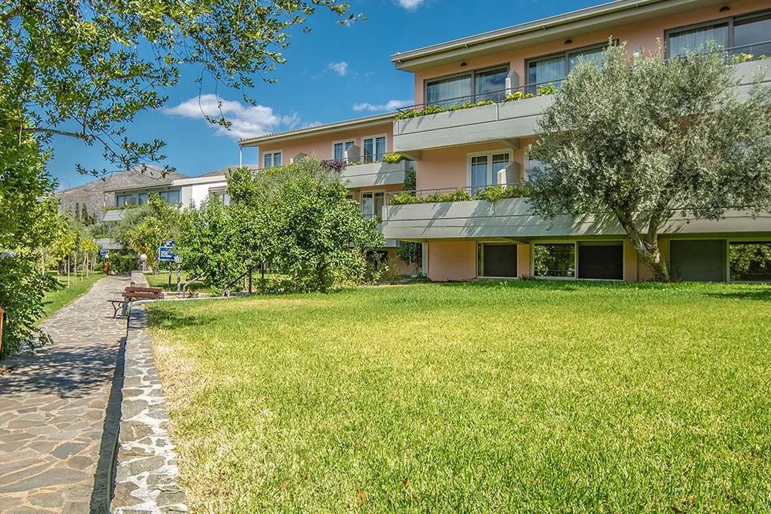 Miramare Eretria - teren hotelu