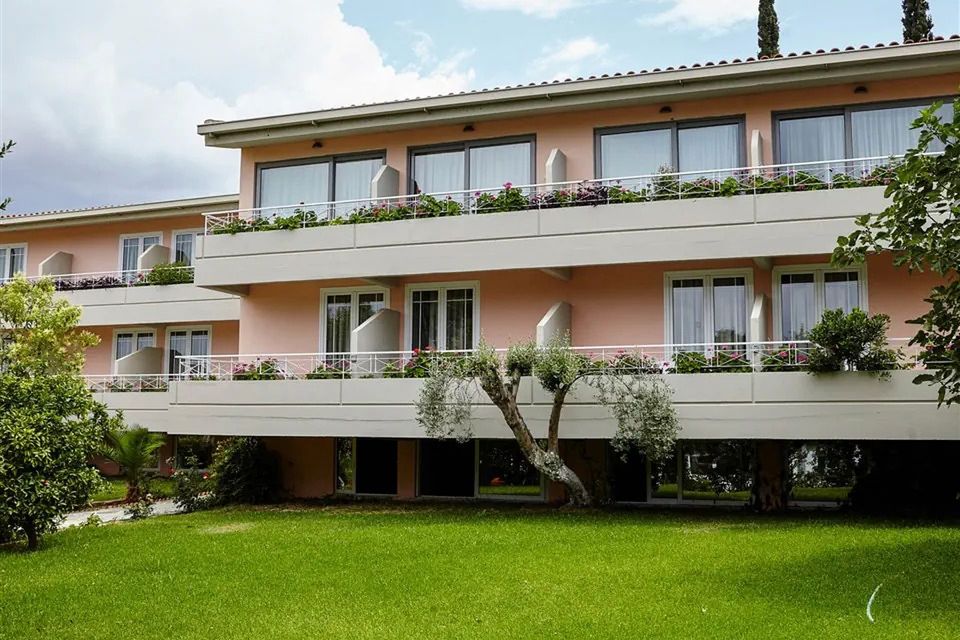 Miramare Eretria - teren hotelu