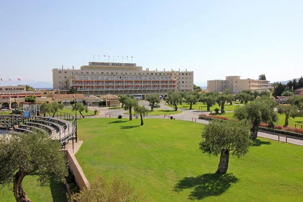 Mitsis Messonghi Beach - teren hotelu