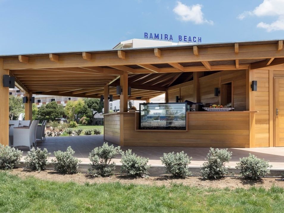 beach bar