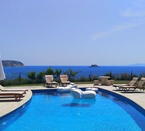Monambeles Villas