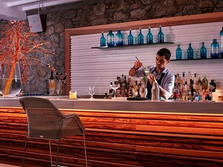 lobby bar