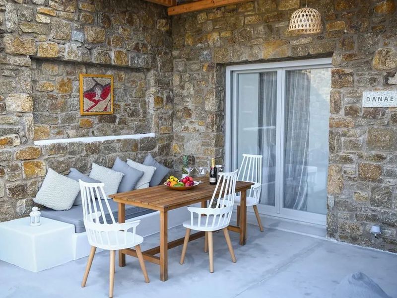 Myconian Crown Suites