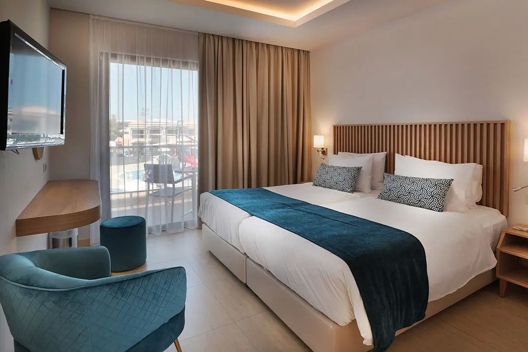 Mythos Beach Resort - pokój