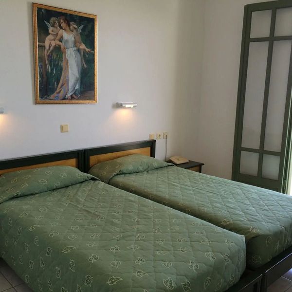 Nikolas Villas
