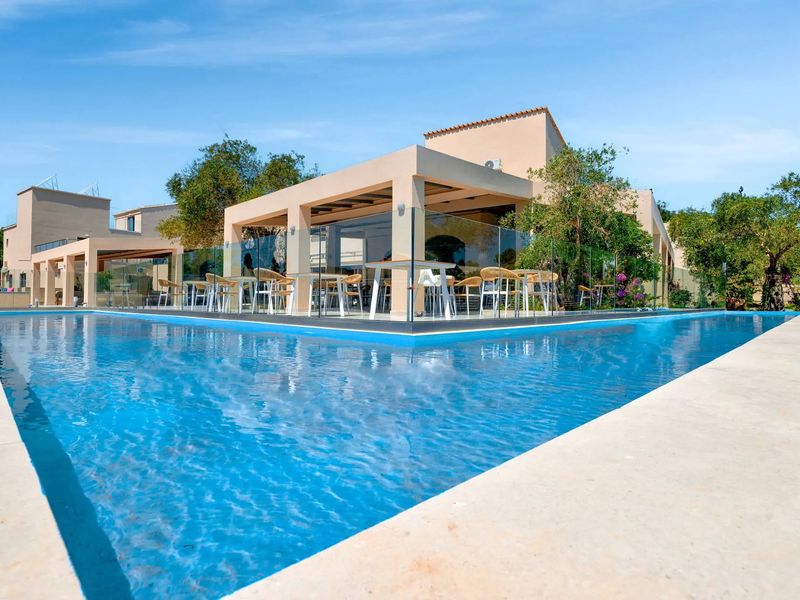 Ninos Serena Holiday Resort