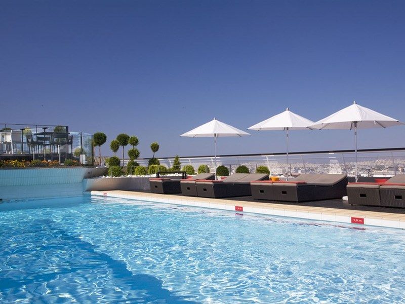 Novotel Athens 4*
