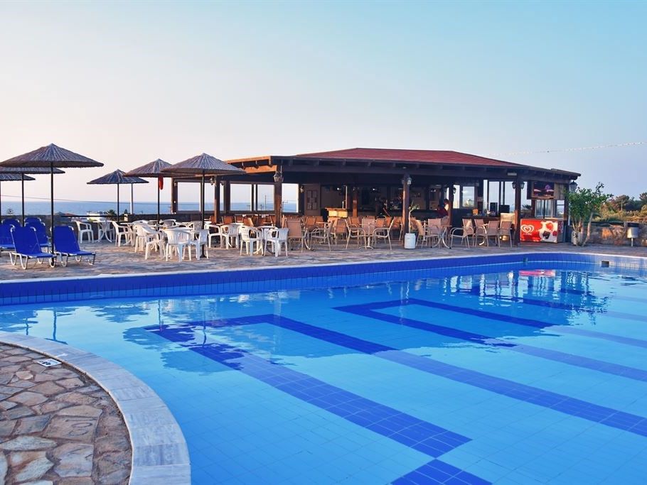 basen, pool bar