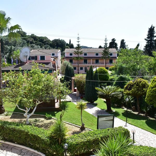 Oula Maisonettes
