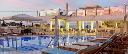 Palapart Gikas Studios & Suites