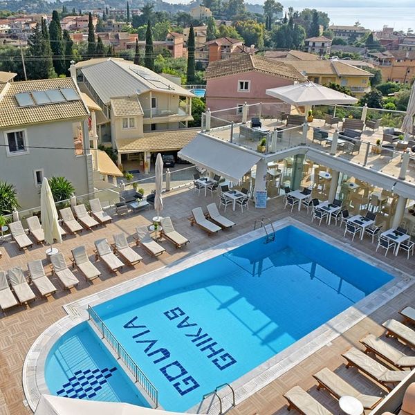 Palapart Gikas Studios & Suites