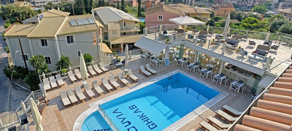 Palapart Gikas Studios & Suites