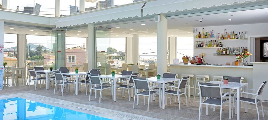 Palapart Gikas Studios & Suites
