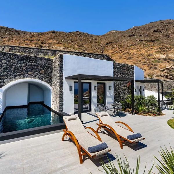 Palm Island Suites