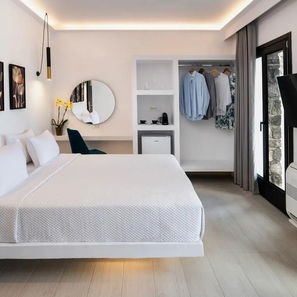 Palm Island Suites