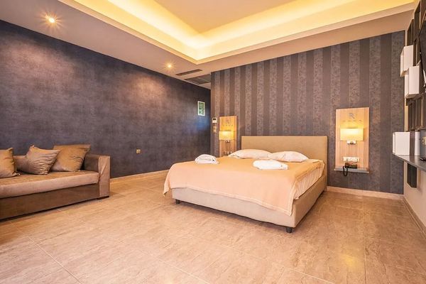 Paradise Resort (Finikounda)