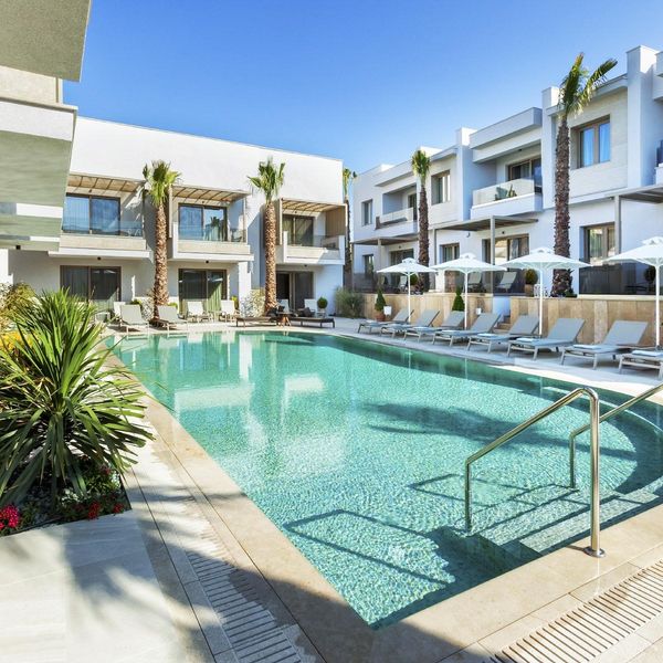 Pefki Deluxe Residences