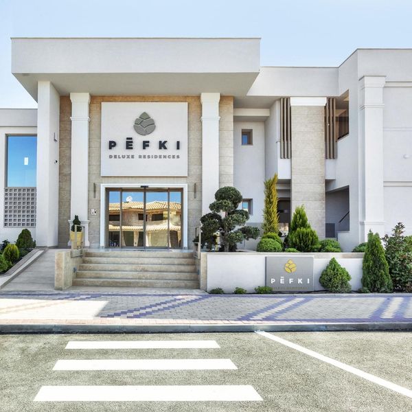 Pefki Deluxe Residences