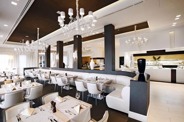Pelagos Suites & SPA