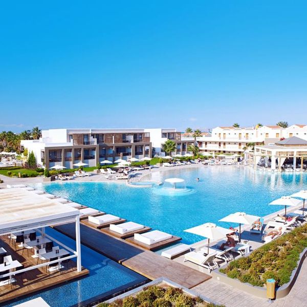 Pelagos Suites & SPA