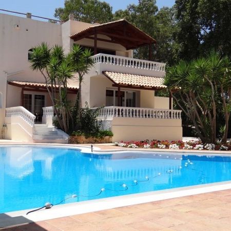 Perla Beach (Agia Marina)