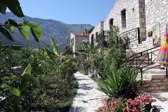 Petrino Horio Stone Village