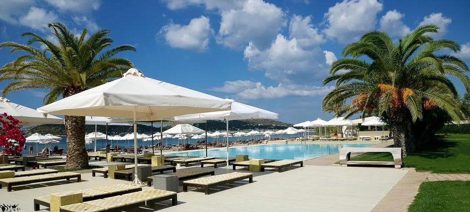 Plaza Resort