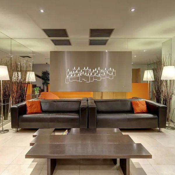 Polis Grand