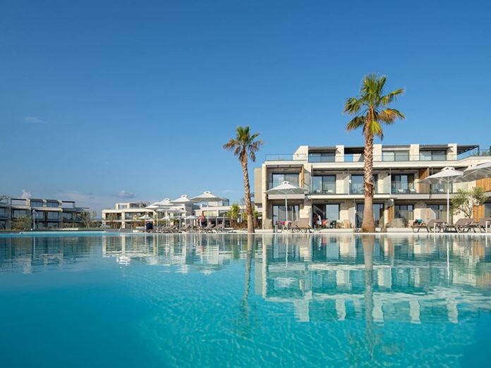 obiekt, teren hotelu, basen