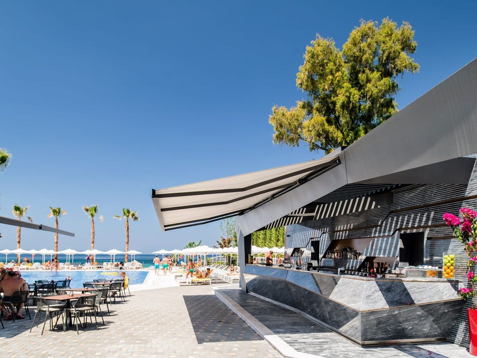 pool bar
