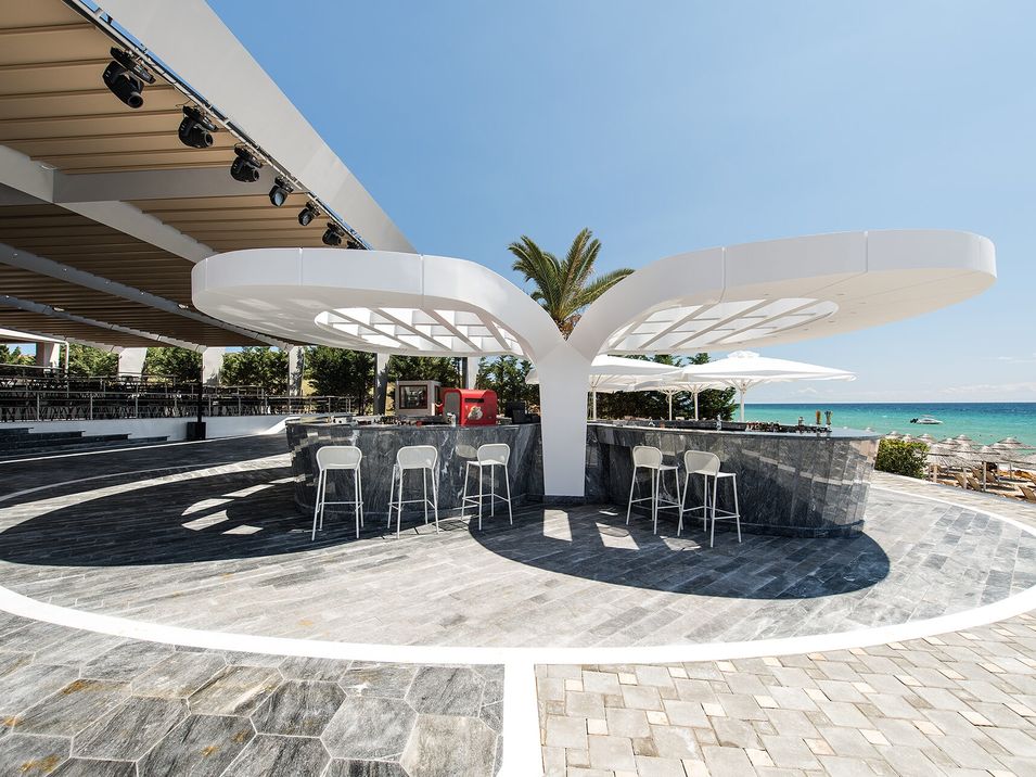 pool bar