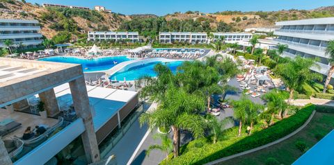 teren hotelu, basen, wakacjepl