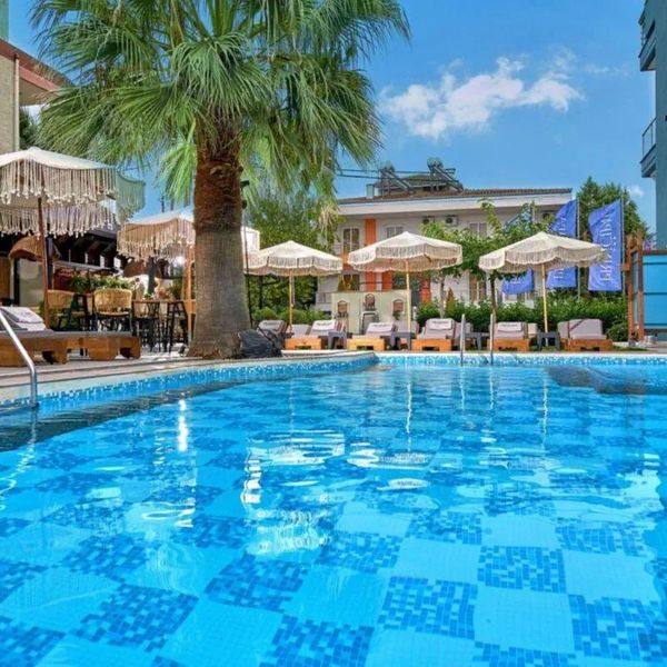 Principal New Leisure (Paralia)