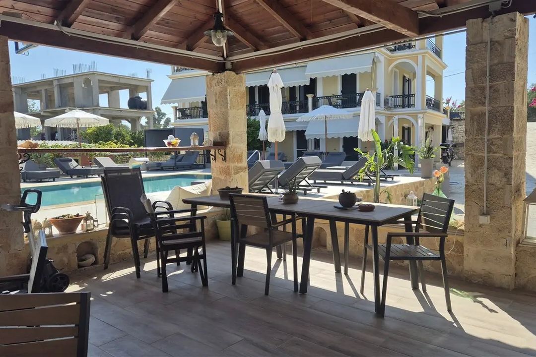 Remenata - teren hotelu