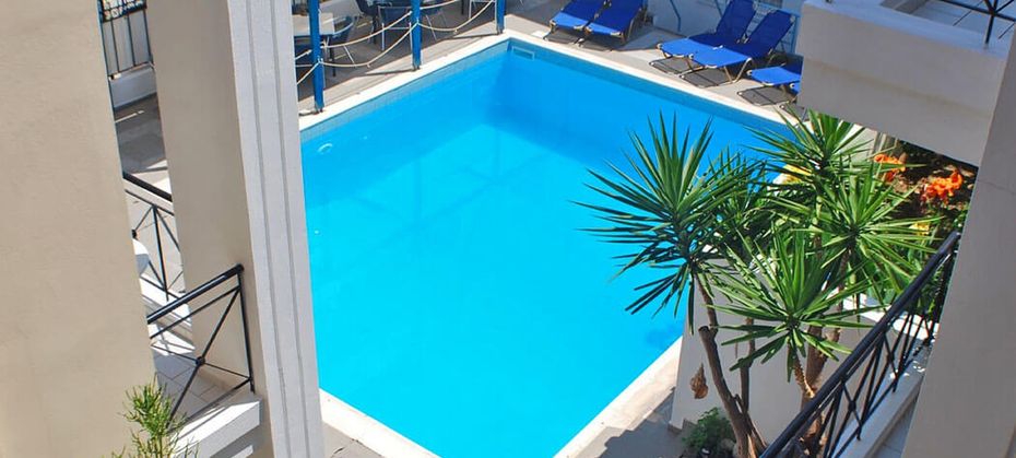 Renia Apartments